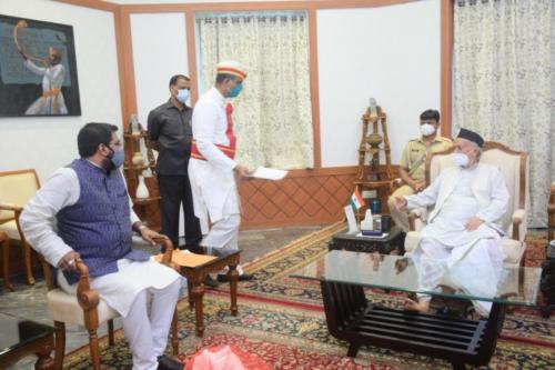 Rakesh K Singh with Maharashtra Governor